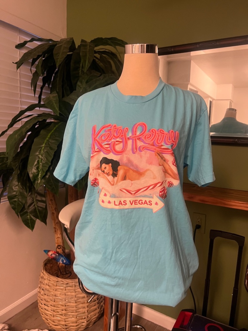 Katy Perry play Las Vegas Recidency candy Size M